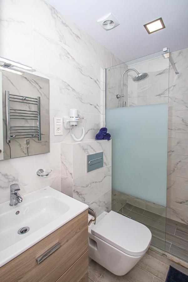 Stylish Studio For Rent With Fantastic Location In Marbella Promenade. Eksteriør billede